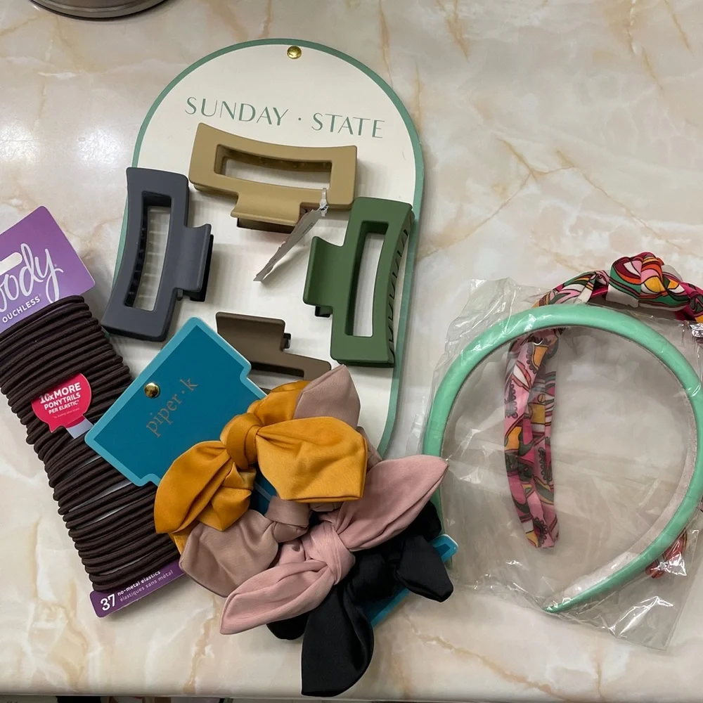 Hair accessories lot